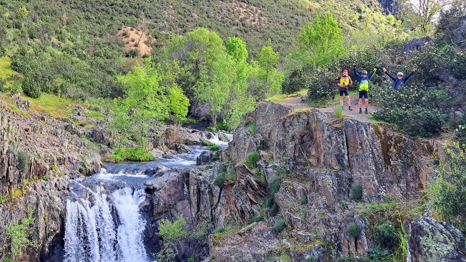 La ruta discurre por las famosas Cascadas del Aljibe