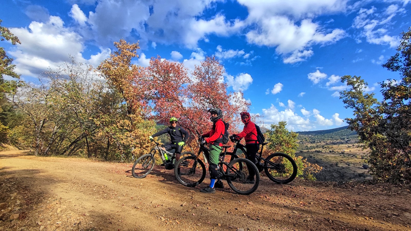 Larguísima pista de descenso hasta Colmenar de la Sierra