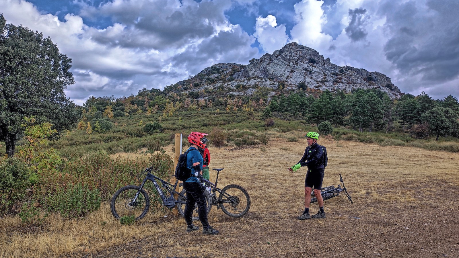 Bikers en el Collado de las Palomas